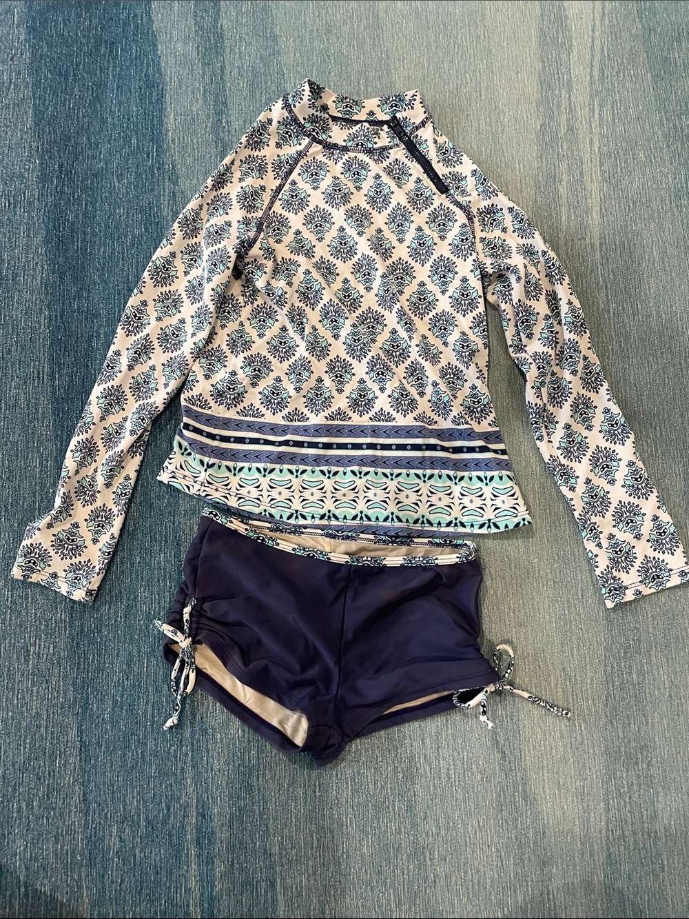 Cabana life - Long-Sleeve Rash Guard Top and shorts - Blue & White